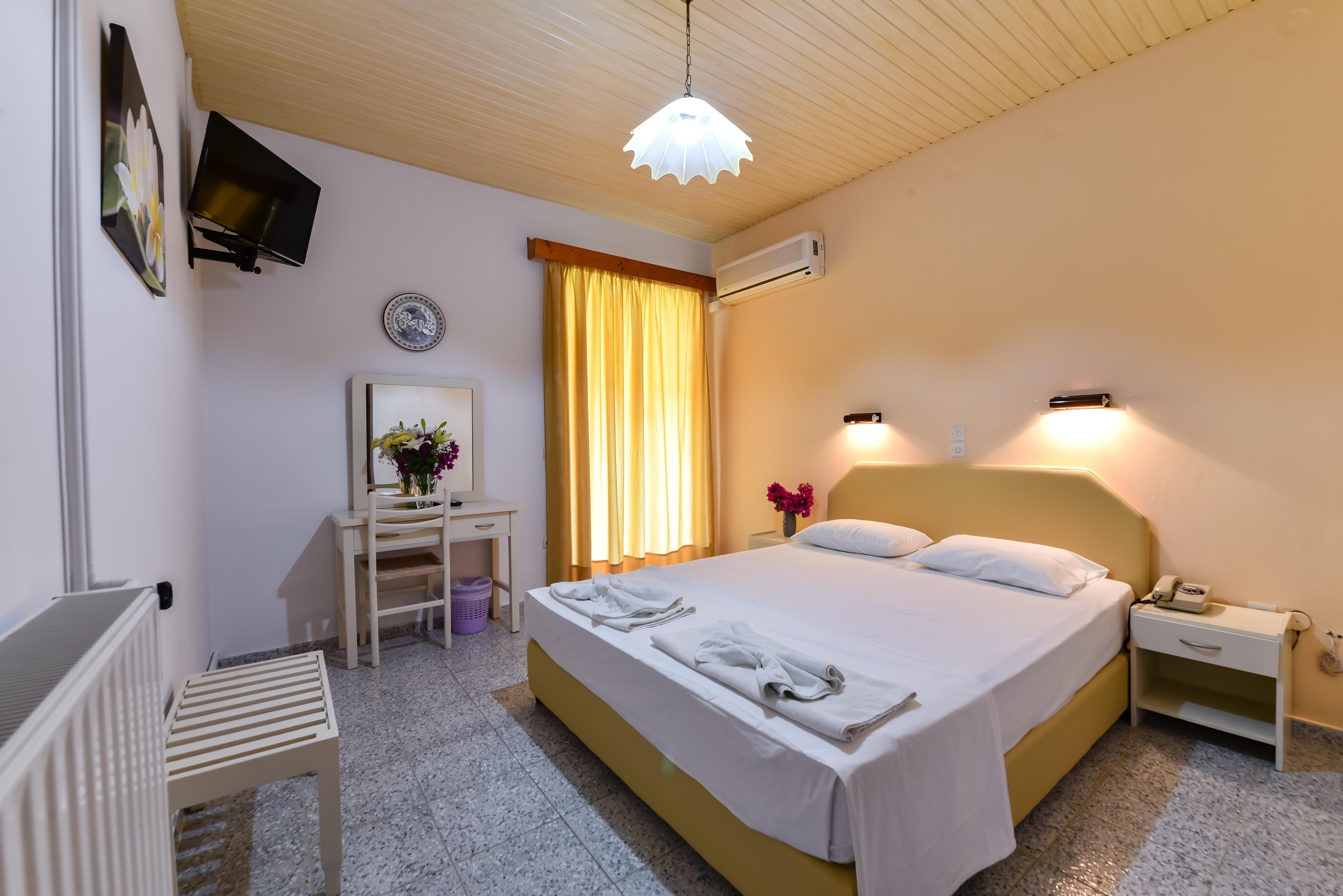 Ionis Hotel Troianata ภายนอก รูปภาพ