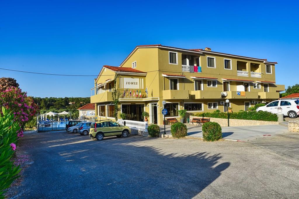 Ionis Hotel Troianata ภายนอก รูปภาพ