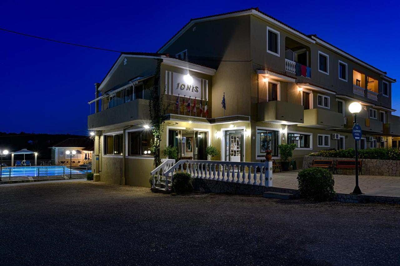 Ionis Hotel Troianata ภายนอก รูปภาพ