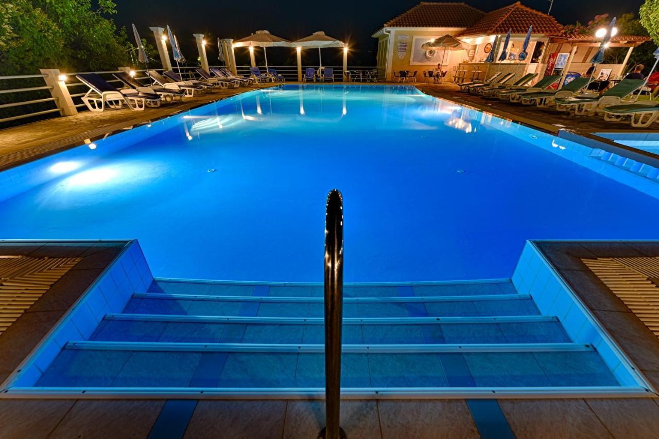 Ionis Hotel Troianata ภายนอก รูปภาพ